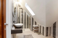 The Gables - en suite bathroom